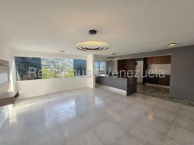 Apartamento en Venta en Santa Paula. 25-17481