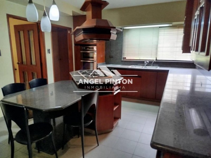 Foto Apartamento en Venta en Maracaibo, Zulia - U$D 59.500 - APV244614 - BienesOnLine