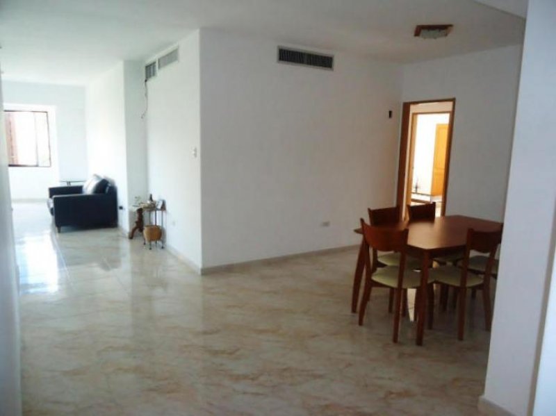 Foto Apartamento en Venta en Valencia, Carabobo - BsF 8.600.000 - APV52410 - BienesOnLine