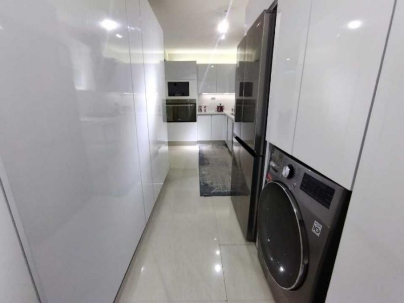 Apartamento en Venta en Valencia Valencia, Carabobo