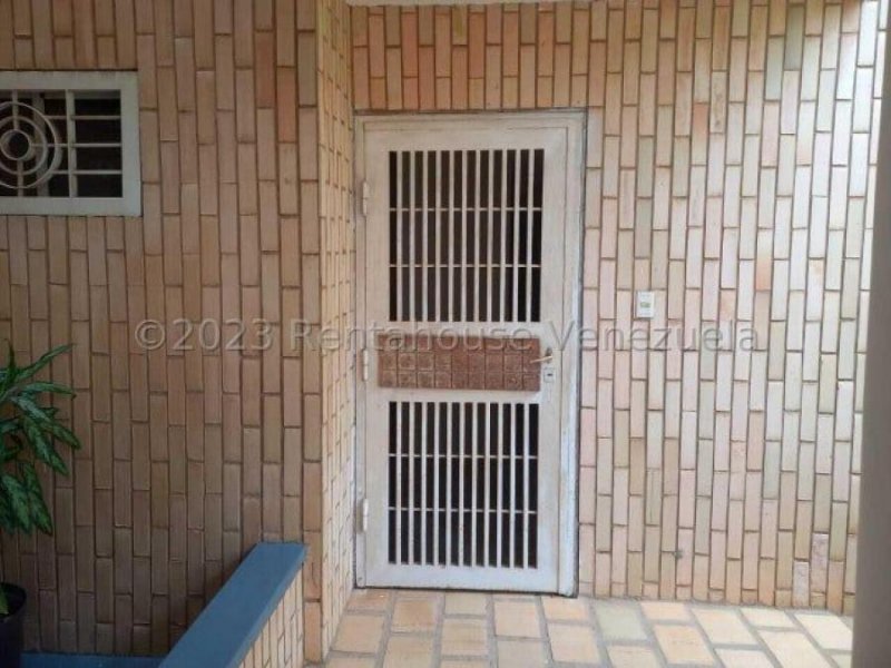 Foto Apartamento en Venta en Maracaibo, Zulia - U$D 14.000 - APV203979 - BienesOnLine