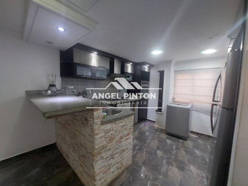 Foto Apartamento en Venta en MARACAIBO, MARACAIBO, Zulia - U$D 12.000 - APV230730 - BienesOnLine