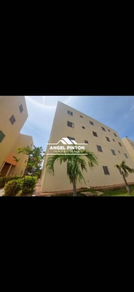 Foto Apartamento en Venta en Maracaibo, Zulia - U$D 10.000 - APV240915 - BienesOnLine