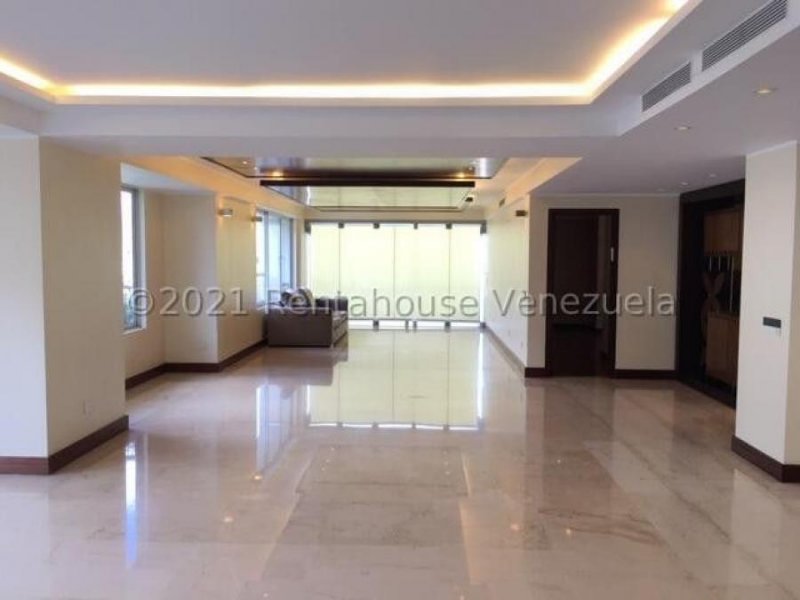 Foto Apartamento en Venta en La Florida, Caracas, Distrito Federal - U$D 380.000 - APV250344 - BienesOnLine