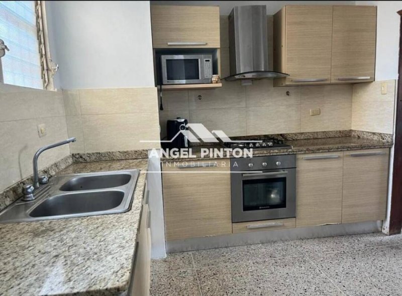 Foto Apartamento en Venta en LA PARAGUA, Maracaibo, Zulia - U$D 18.000 - APV222177 - BienesOnLine