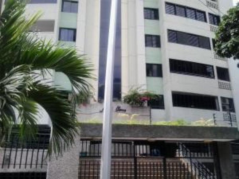 Foto Apartamento en Venta en Las Chimeneas, Valencia, Carabobo - BsF 99.500.000 - APV95102 - BienesOnLine