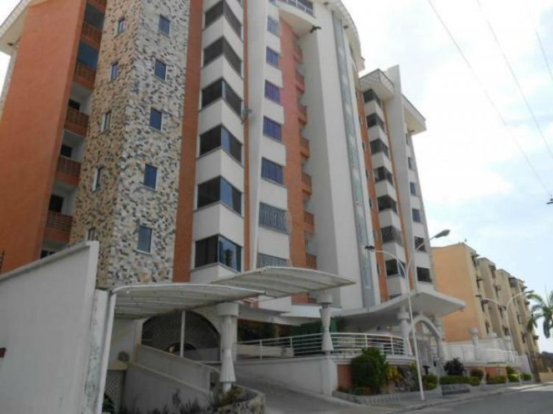 Foto Apartamento en Venta en Av Fuerzas Aereas, Maracay, Aragua - BsF 120.000.000 - APV98196 - BienesOnLine