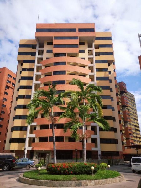 Foto Apartamento en Venta en Mañongo detrás de DAKA, Naguanagua, Carabobo - U$D 50.000 - APV238605 - BienesOnLine