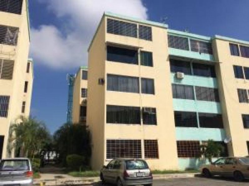 Foto Apartamento en Venta en Paraparal, Los Guayos, Carabobo - BsF 29.500.000 - APV94389 - BienesOnLine