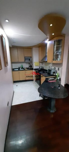 Foto Apartamento en Venta en Caracas, Distrito Federal - U$D 20.000 - APV180030 - BienesOnLine