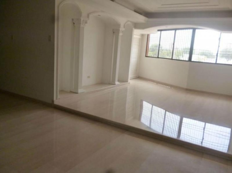 Foto Apartamento en Venta en Maracaibo, Zulia - BsF 5.600.000 - APV49112 - BienesOnLine