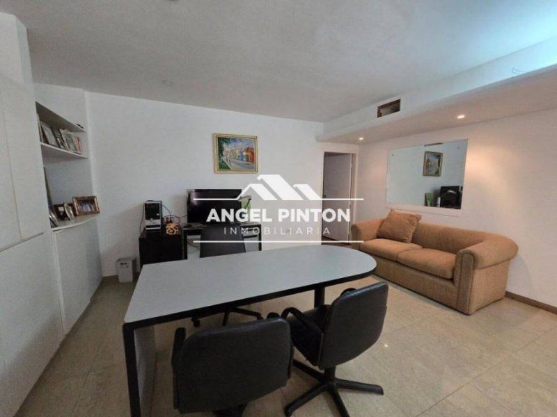 Foto Oficina en Alquiler en Maracaibo, Zulia - U$D 400 - OFA242833 - BienesOnLine