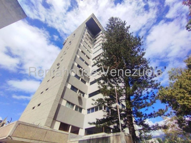 Apartamento PH en Venta 3 Habitaciones con 165 mts2. Los Chaguaramos.  J V