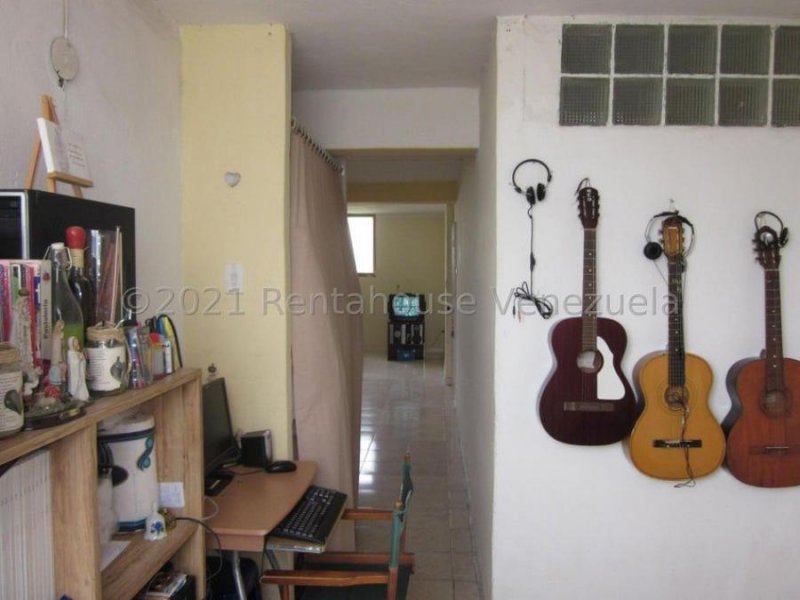 APARTAMENTO REMODELADO TRES HABITACONES  85 METROS CUADRADOS