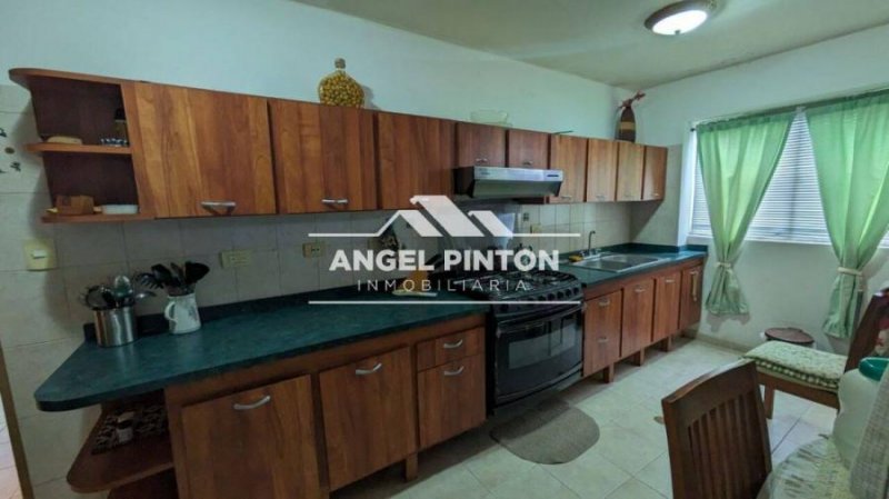 Foto Apartamento en Venta en Maracaibo, Zulia - U$D 25.000 - APV240477 - BienesOnLine