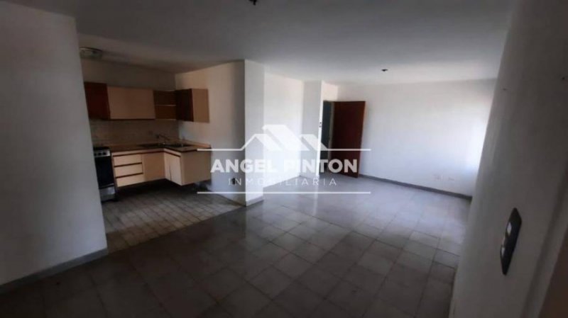 Foto Apartamento en Venta en Maracaibo, Zulia - U$D 10.000 - APV200873 - BienesOnLine