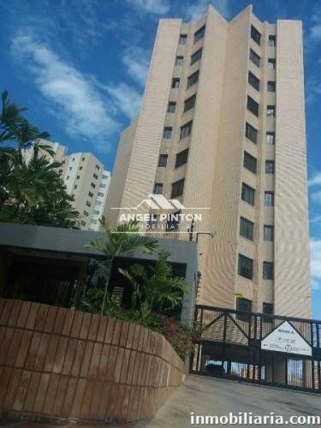 Foto Apartamento en Venta en La Lago, Maracaibo, Zulia - U$D 40.000 - APV236572 - BienesOnLine