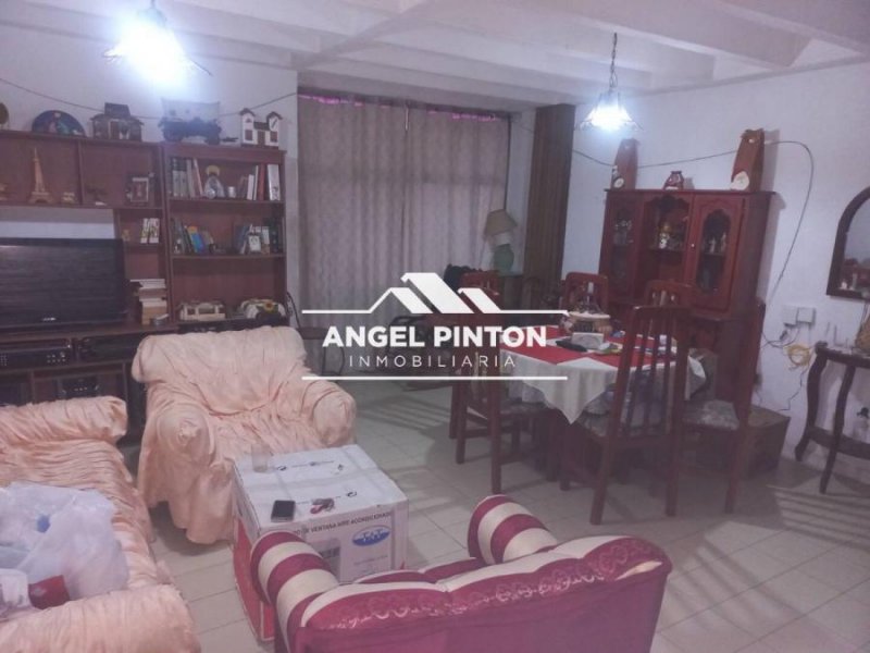 Foto Apartamento en Venta en El Varillal, Maracaibo, Zulia - U$D 8.000 - APV242326 - BienesOnLine