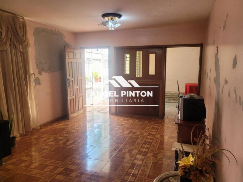 Foto Apartamento en Venta en Maracaibo, Zulia - U$D 19.000 - APV240615 - BienesOnLine