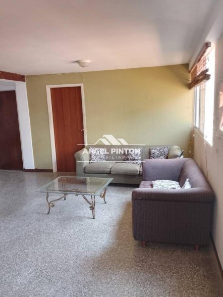 Foto Apartamento en Venta en Maracaibo, Zulia - U$D 9.500 - APV240469 - BienesOnLine