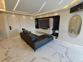 Apartamento en Venta en lomas de prados del este Baruta, Miranda