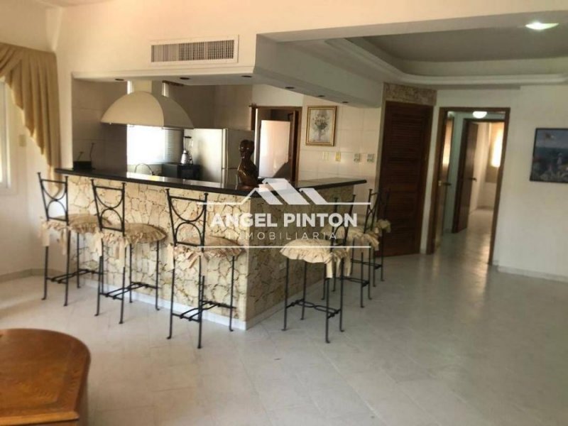 Foto Apartamento en Alquiler en Maracaibo, Zulia - U$D 400 - APA240258 - BienesOnLine