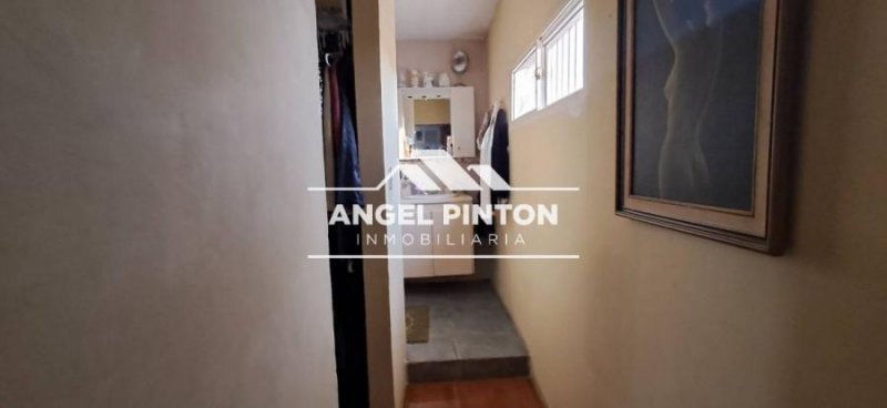 Foto Casa en Venta en Maracaibo, Zulia - U$D 40.000 - CAV240297 - BienesOnLine