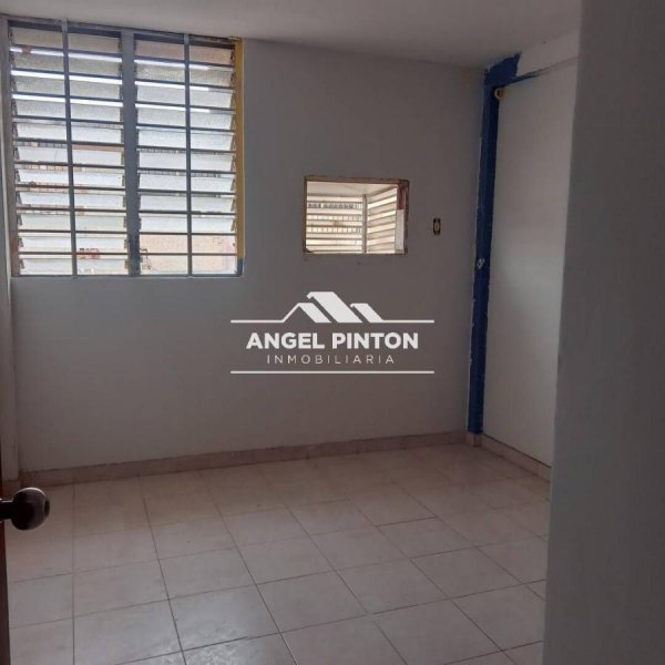 Foto Apartamento en Venta en Maracaibo, Zulia - U$D 9.000 - APV240907 - BienesOnLine