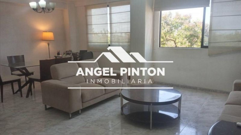 APARTAMENTO VENTA VIENTO NORTE. EDIFICIO POLO NORTE MARACAIBO API 6824