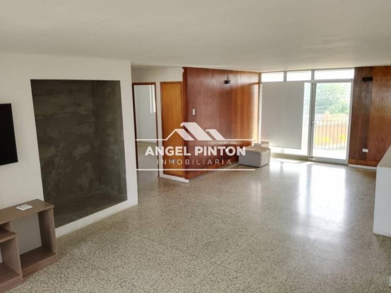 Foto Apartamento en Venta en Maracaibo, Zulia - U$D 15.500 - APV230504 - BienesOnLine