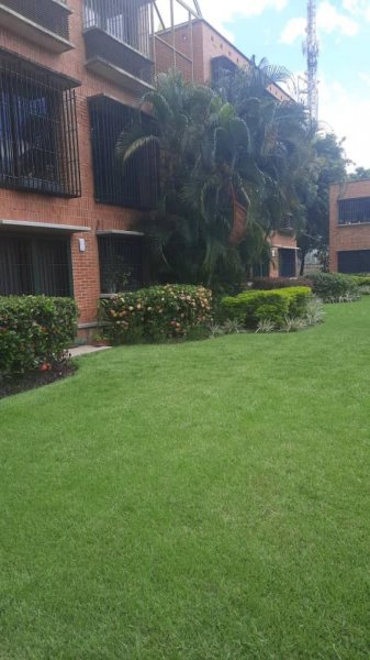Apartoquinta en Alquiler o Venta Residencia Icabaru Frente al Sambil de Valencia 