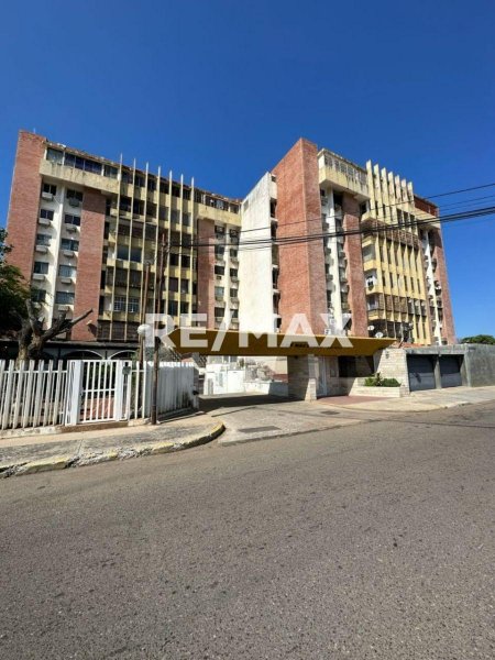 Foto Apartamento en Venta en Maracaibo, Zulia - U$D 17.000 - APV241144 - BienesOnLine