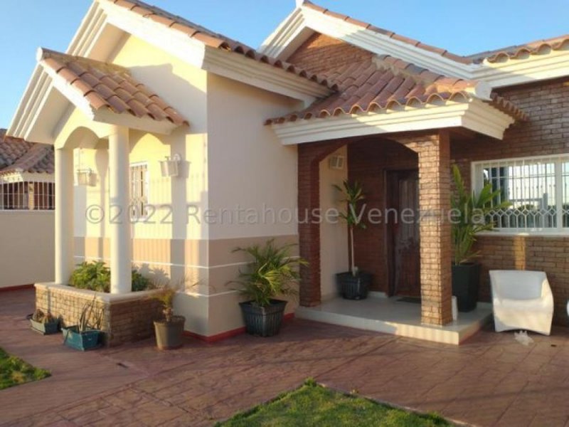 Foto Casa en Venta en Punto Fijo, Falcón - U$D 105.000 - CAV185364 - BienesOnLine