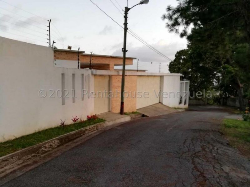 Foto Casa en Venta en Club de Campo, San Antonio de Los Altos, Miranda - U$D 850.000 - CAV154634 - BienesOnLine