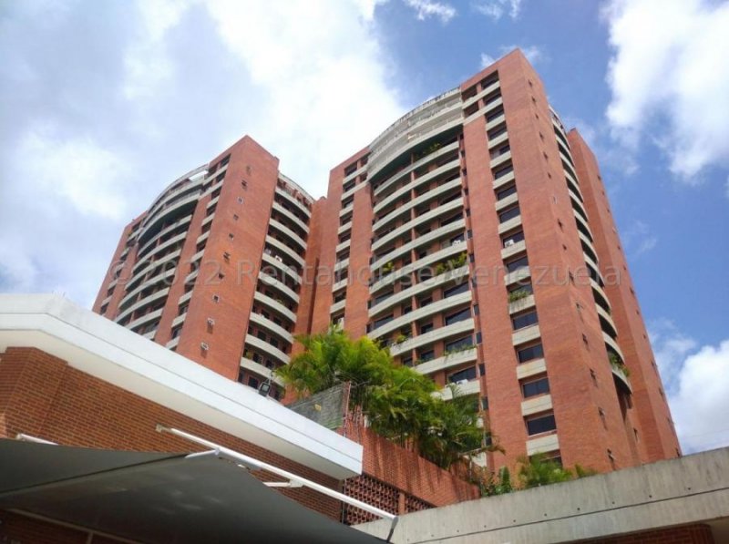 Bellisimo Pent House Remodelado En Venta Los Chaguaramos, con Hermosa Vista Panorámica a Caracas 23-