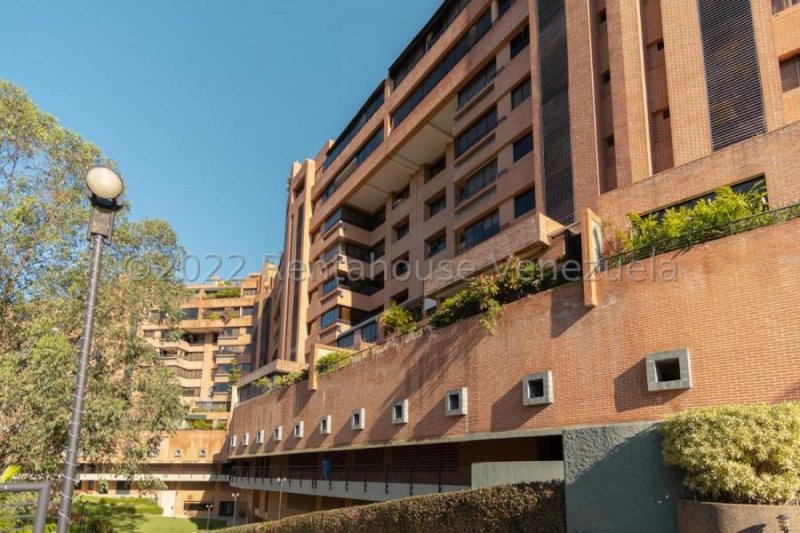 Bellísimo, Amplio y Exclusivo Apartamento Dúplex en Venta La Tahona Caracas 23-16474