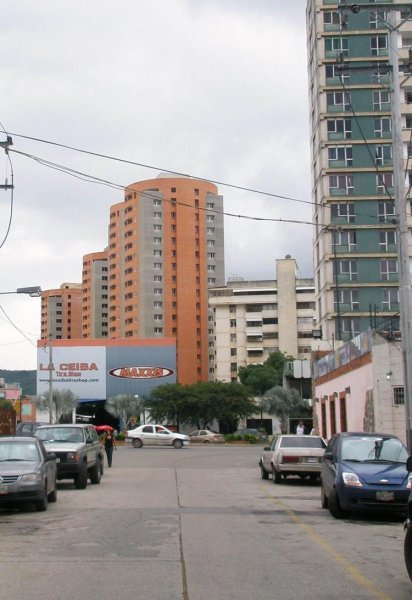 Foto Oficina en Alquiler en Valencia, Carabobo - BsF 6.000 - OFA32836 - BienesOnLine