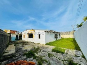 Casa (1 Nivel) en Venta en Playa Sur, Falcon MLS #25-22862 GR 