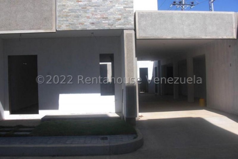 Casa (1 Nivel) en Venta en Sector San Bosco, Falcon MLS #25-11936 GR 
