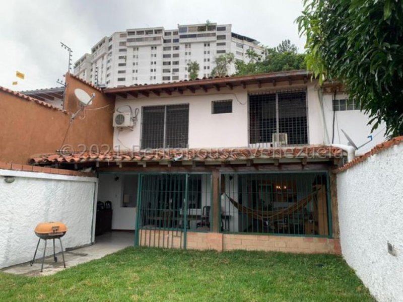 Casa 311m2 Terrazas Club Hipico MLS#22-9142  Vendo R A H Pablo Velozo