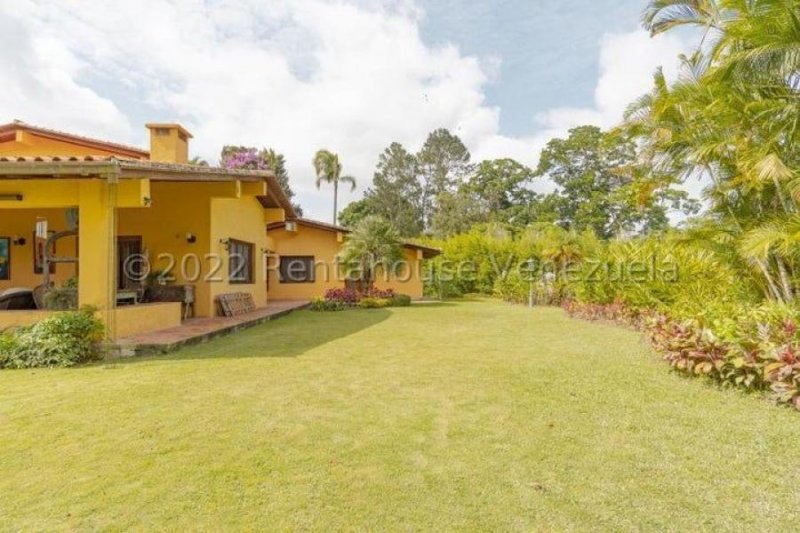 Foto Casa en Venta en El Hatillo, Municipio El Hatillo, Distrito Federal - U$D 450.000 - CAV187166 - BienesOnLine