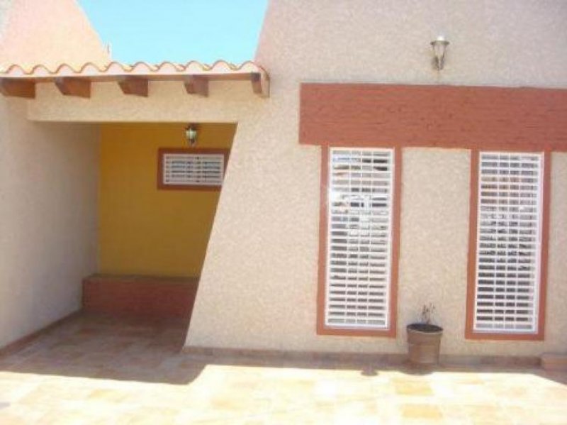 Foto Casa en Alquiler en Santa Irene, Punto Fijo, Falcón - BsF 5.500 - CAA26319 - BienesOnLine