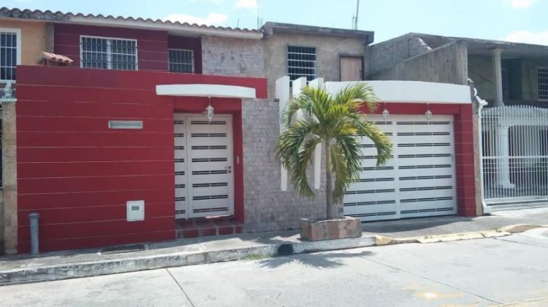 Foto Casa en Venta en Santa Rosa de Lima, Urbanización Colinas de Betania, Miranda - U$D 42.000 - CAV130036 - BienesOnLine