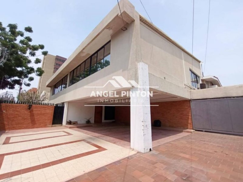 Foto Local en Alquiler en Maracaibo, Zulia - U$D 2.500 - LOA223293 - BienesOnLine