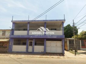 CASA COMERCIAL EN URB. SAN JACINTO MARACAIBO API 6996