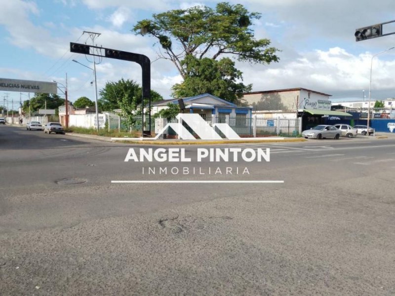 CASA COMERCIAL EN VENTA CARRETERA H CABIMAS API 68581 