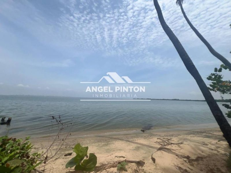 CASA COMERCIAL EN VENTA EN PUNTA LEIVA, PUERTO DE ALTAGRACIA API 7101