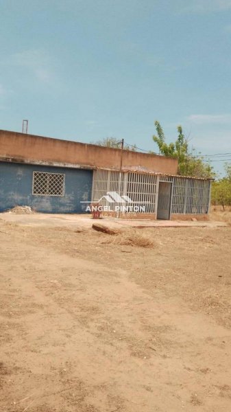 CASA COMERCIAL EN VENTA EN PUNTA LEIVA, PUERTO DE ALTAGRACIA API 7101