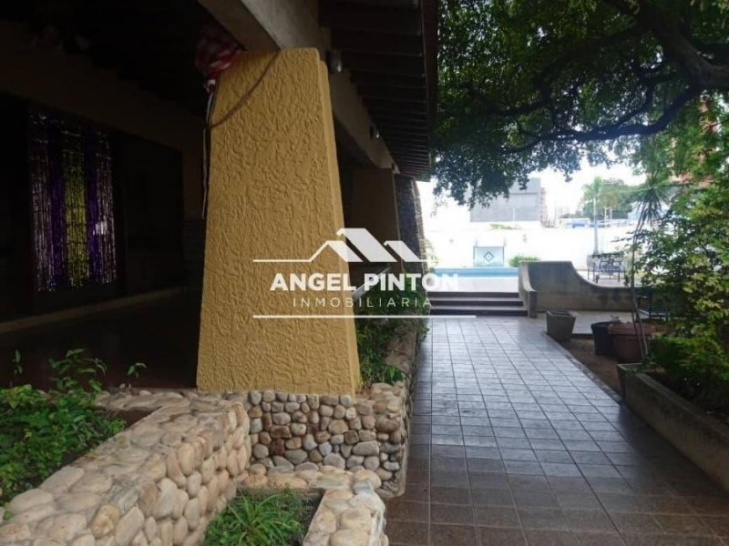 Foto Casa en Venta en Maracaibo, Zulia - U$D 180.000 - CAV242964 - BienesOnLine