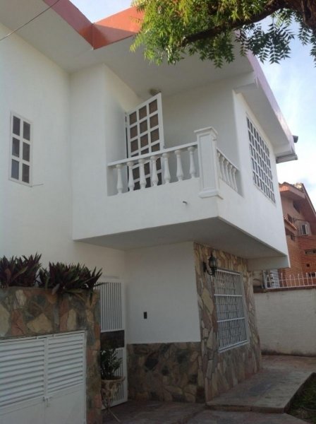 Foto Casa en Venta en SAN JOSE, Valencia, Carabobo - U$D 225.000 - CAV144431 - BienesOnLine